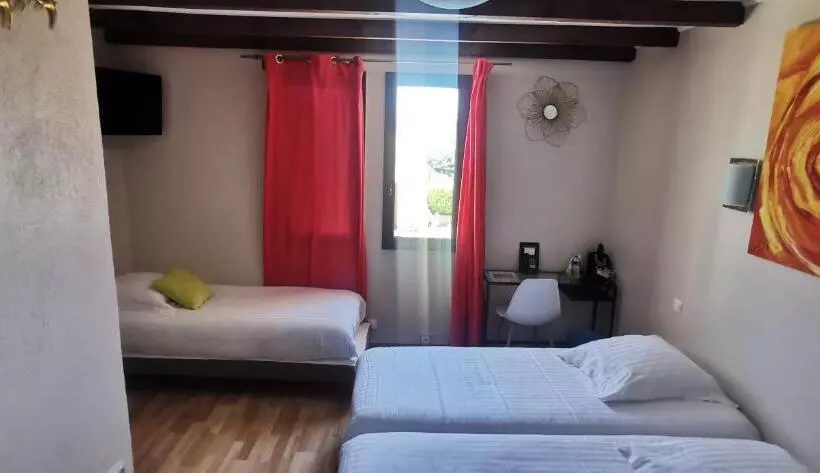 Hotel Le Mas Des Amandiers