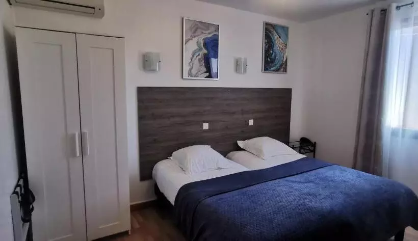 Hotel Le Mas Des Amandiers