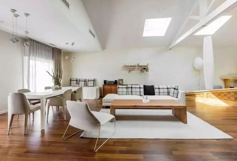 Отель Le Petit Nice Passedat