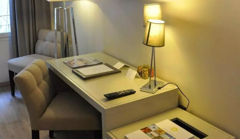 Le Vallon De Valrugues Hotel Spa & Villas