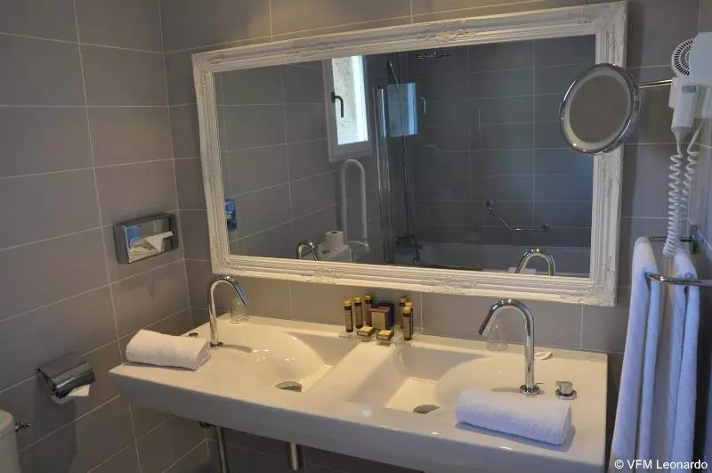 Le Vallon De Valrugues Hotel Spa & Villas