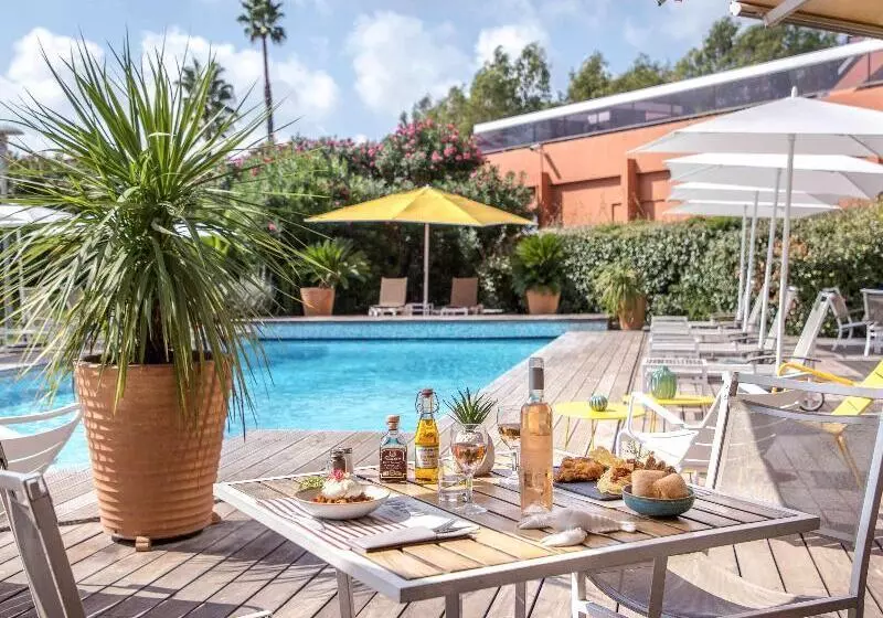 هتل Mercure Hyères Centre Côte D Azur