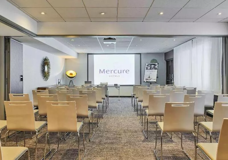 ホテル Mercure Paris 15 Porte De Versailles