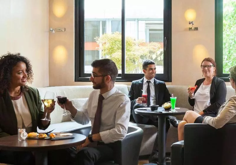 ホテル Mercure Paris 15 Porte De Versailles