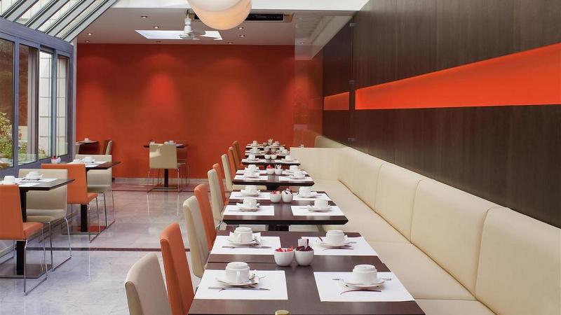 هتل Mercure Paris 15 Porte De Versailles