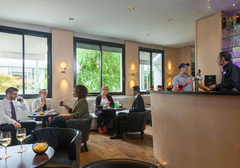 هتل Mercure Paris 15 Porte De Versailles