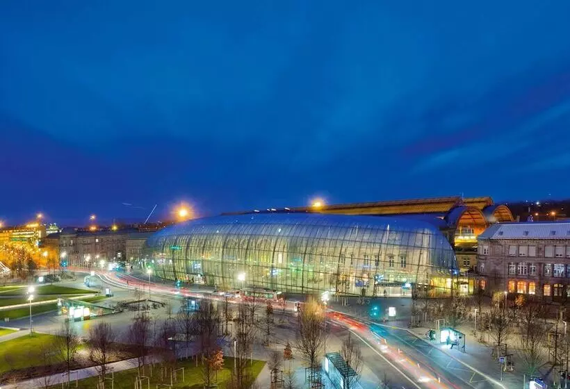 בית מלון כפרי Mercure Strasbourg Centre Gare