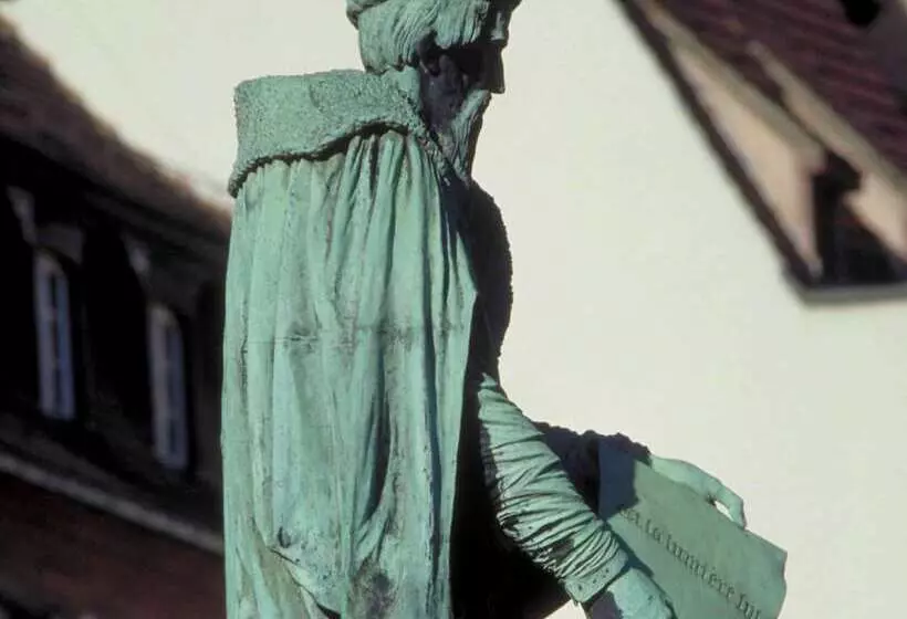 בית מלון כפרי Mercure Strasbourg Centre Gare