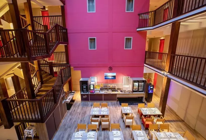 Hotel Sowell Residences New Chastillon