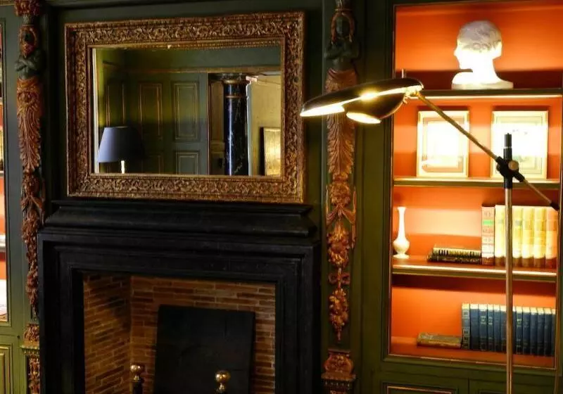 هتل Du Vieux Marais