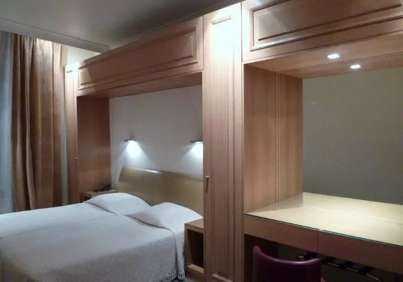 هتل Du Vieux Marais