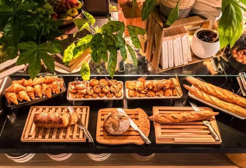 هتل Mercure Paris Alesia