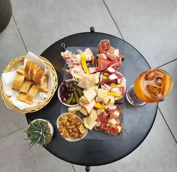 هتل Mercure Paris Alesia