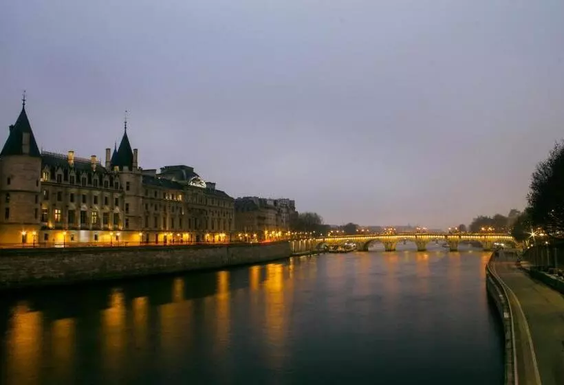 هتل Mercure Paris Alesia