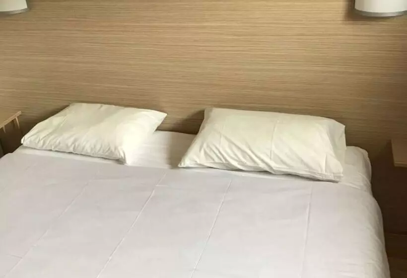 فندق Premiere Classe Rennes Sud Est