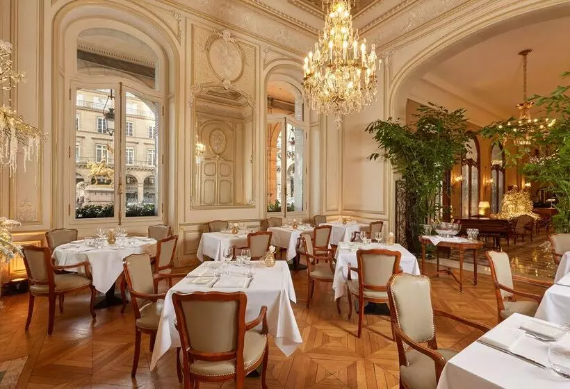 Hôtel Regina Louvre