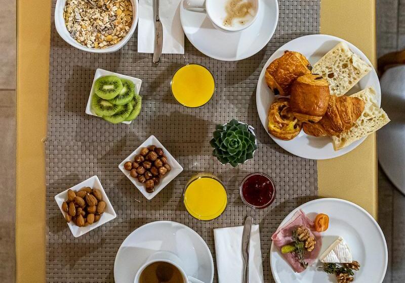 هتل Trianon Gare De Lyon