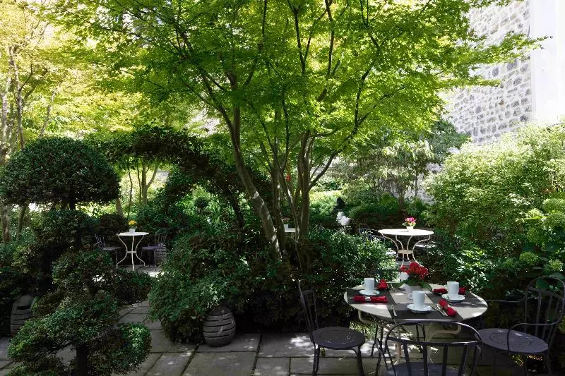 Regent S Garden Astotel