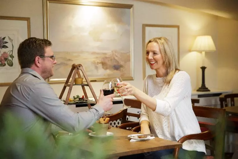 Отель Greenhills Country House