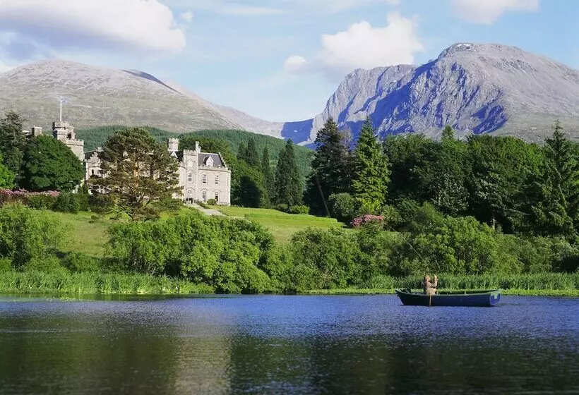 בית מלון כפרי Inverlochy Castle