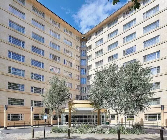 هتل Melia White House