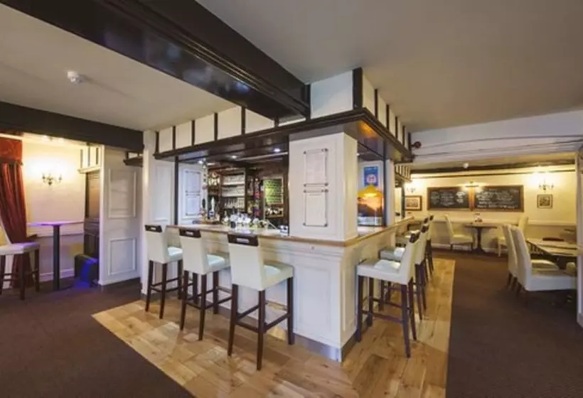 Отель Newtown House