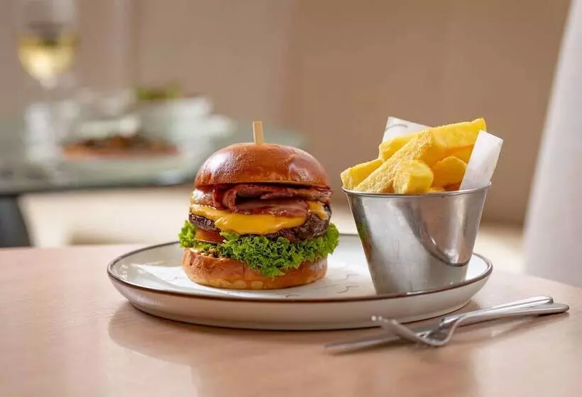 Radisson Blu Hotel, London Tottenham Court Road   Formerly Kenilworth