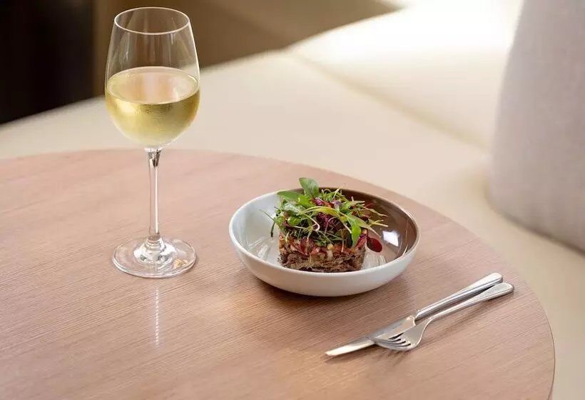 Radisson Blu Hotel, London Tottenham Court Road   Formerly Kenilworth