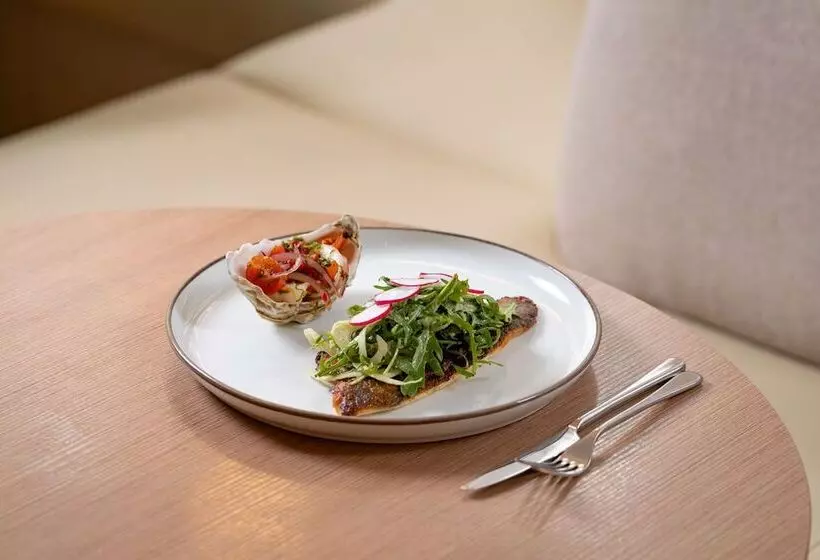 Radisson Blu Hotel, London Tottenham Court Road   Formerly Kenilworth