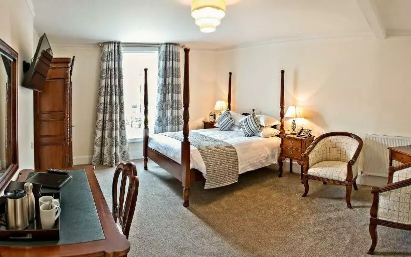 Hotel The Bishops Table