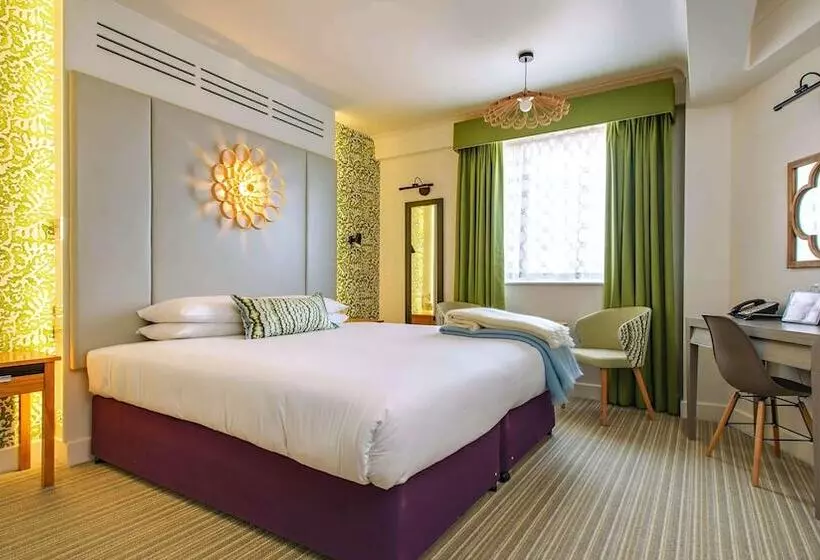 Отель The Maids Head