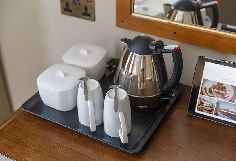 Отель The Maids Head