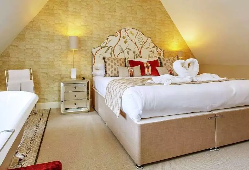 Отель The Maids Head