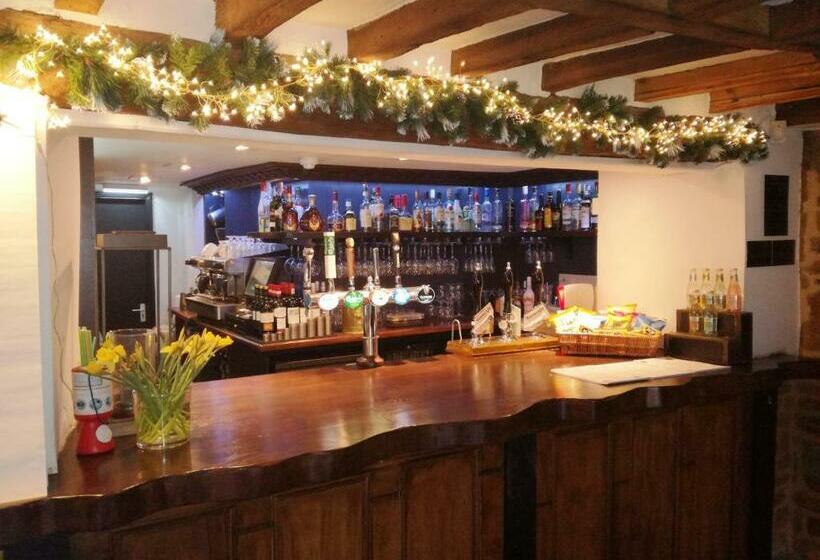 فندق The Marquess Of Exeter