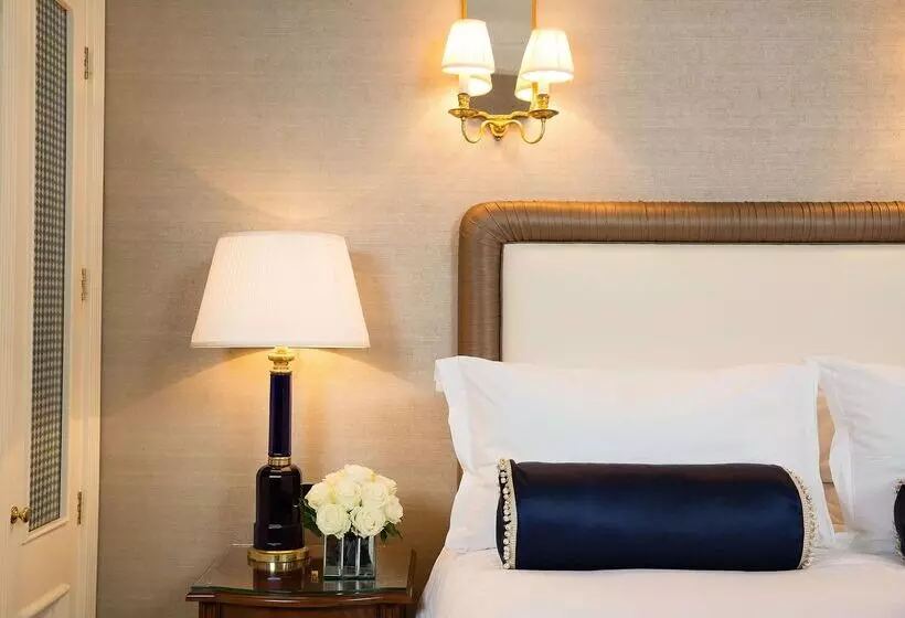 هتل The Stafford  London