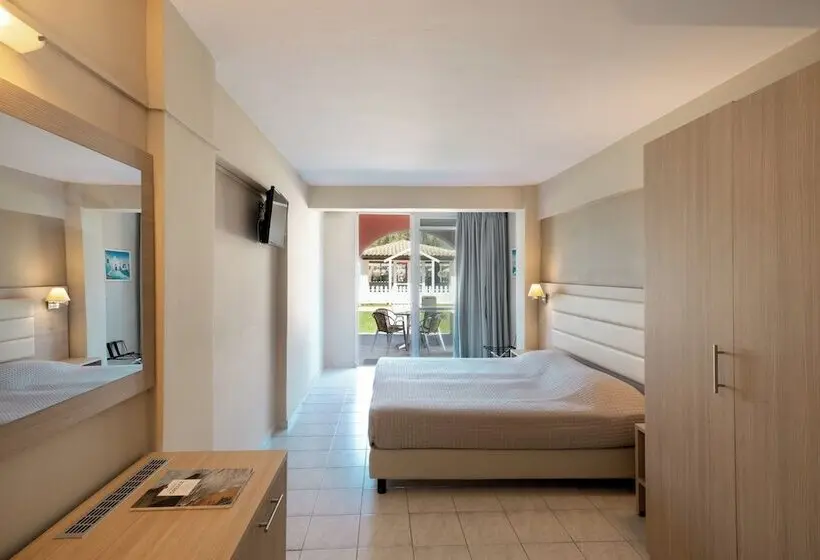 Hotelli Canvas By Mitsis Messonghi