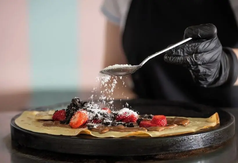 Hotelli Canvas By Mitsis Messonghi