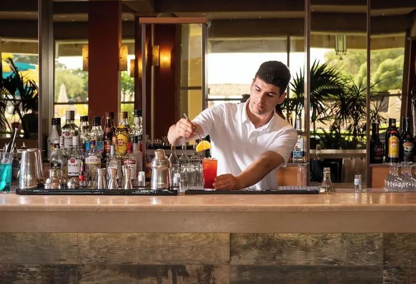 Hotelli Canvas By Mitsis Messonghi