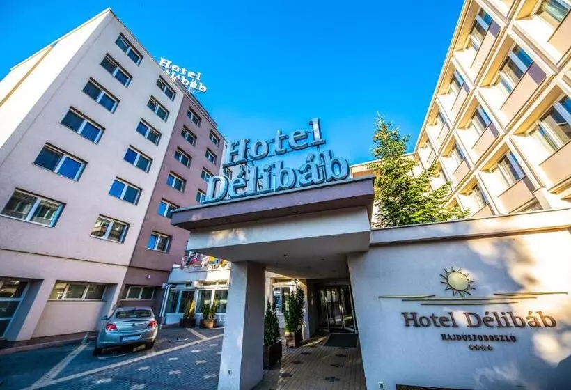 בית מלון כפרי Délibáb