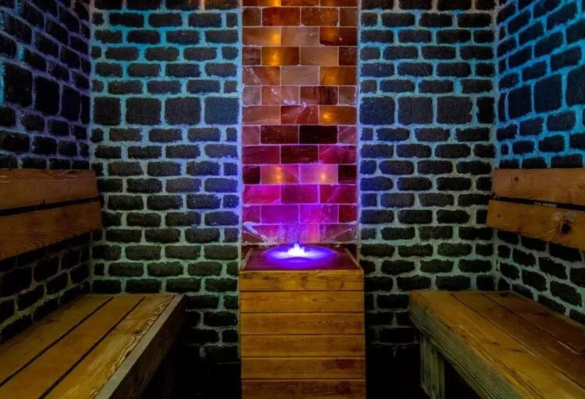 בית מלון כפרי Délibáb