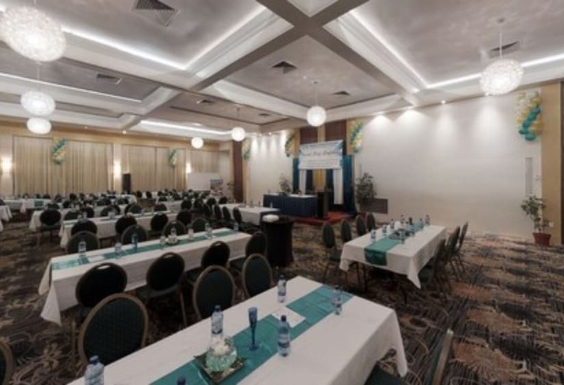 Pegasus Hotel By The Waterfront