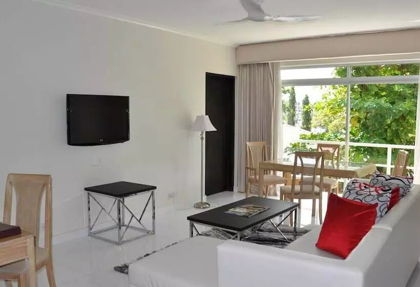 Pegasus Hotel By The Waterfront