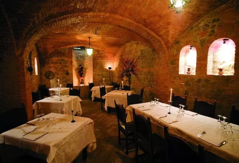 Alla Rocca Hotel Conference & Restaurant