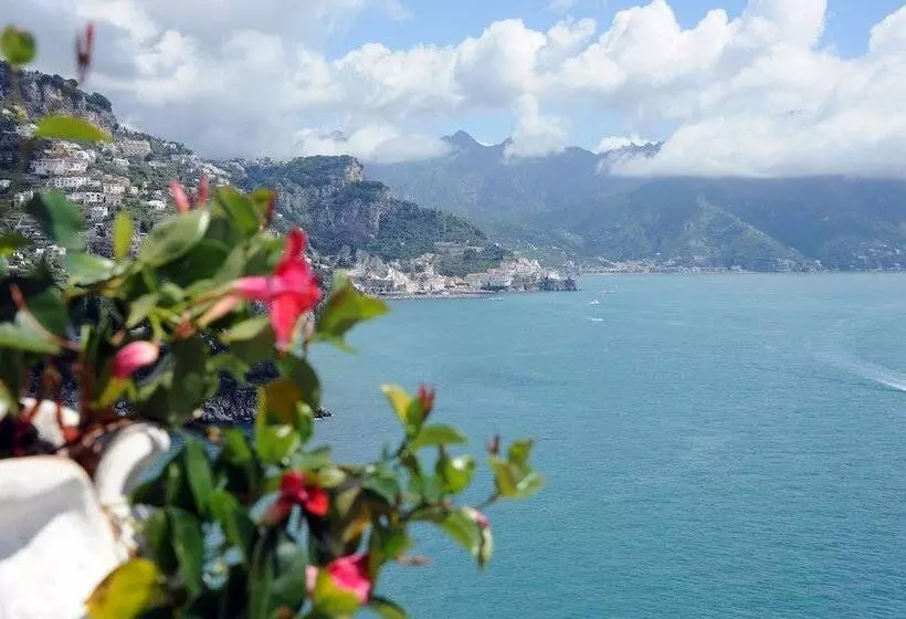 Отель Belvedere