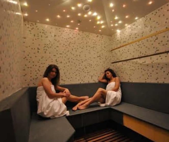 هتل Excelsior Planet