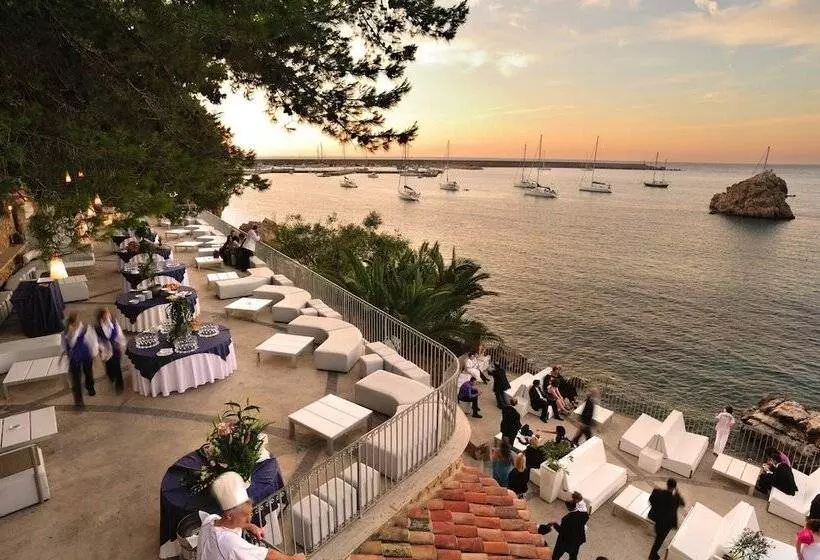 Отель Le Calette Bay