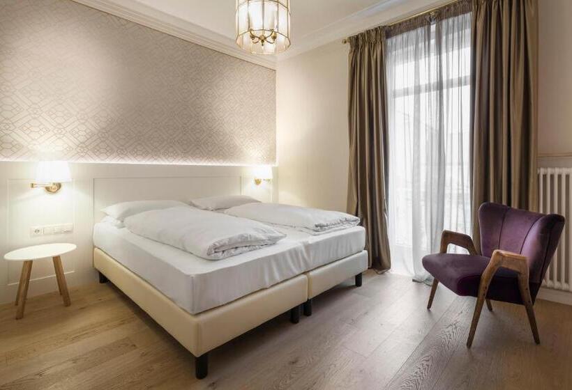 בית מלון כפרי Europa Splendid