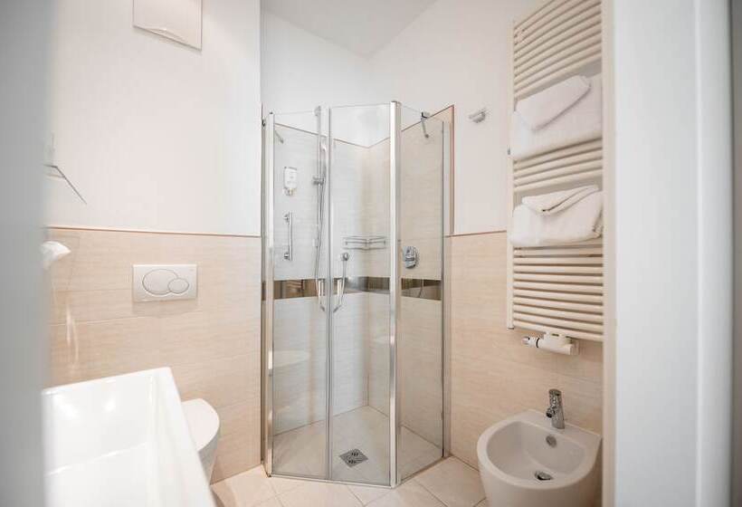 בית מלון כפרי Europa Splendid