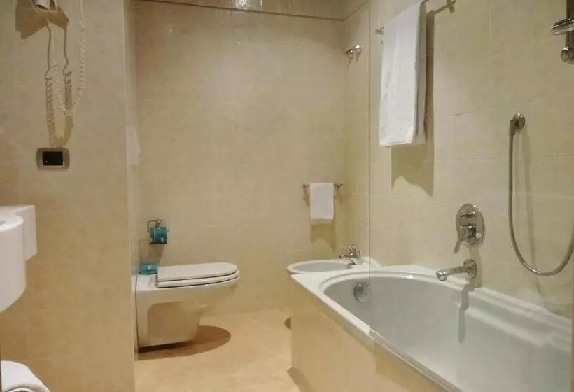 호텔 Excelsior Magenta