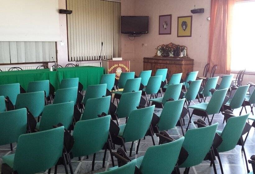 ホテル Grande Albergo Abruzzo